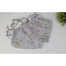 Shorts with a print Delicate flowers art.1053